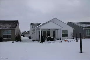 726 Cedar Crest Dr, Elyria, OH 44035 - Photo 6