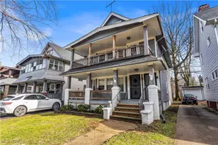 917 Helmsdale Rd, Cleveland Heights, OH 44112 - Photo 2