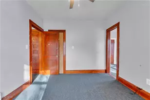 917 Helmsdale Rd, Cleveland Heights, OH 44112 - Photo 16