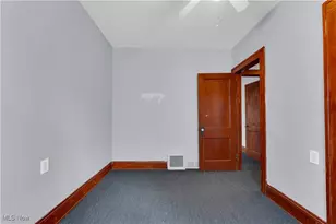 917 Helmsdale Rd, Cleveland Heights, OH 44112 - Photo 20