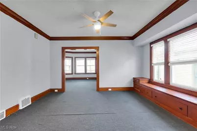 917 Helmsdale Road #2/UP, Cleveland Heights, OH 44112 - Photo 10