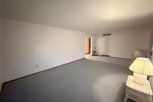 594 Center St W, Warren, OH 44481 - Photo 4