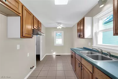 18804 Rockland Avenue, Loveland, OH 44135 - Photo 6