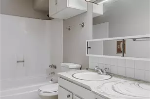 2331 E Market, Akron, OH 44312 - Photo 10