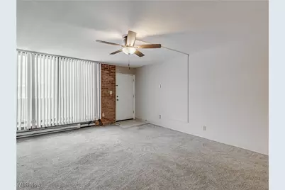 2331 E Market #122, Akron, OH 44312 - Photo 2