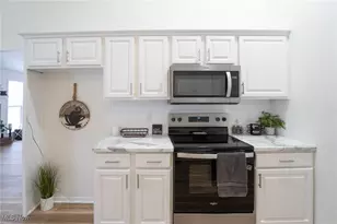 10344 Sudbury Cir NW, North Canton, OH 44720 - Photo 12