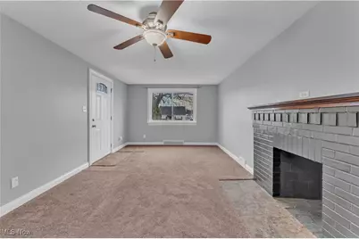 627 Poland Avenue, Struthers, OH 44471 - Photo 8