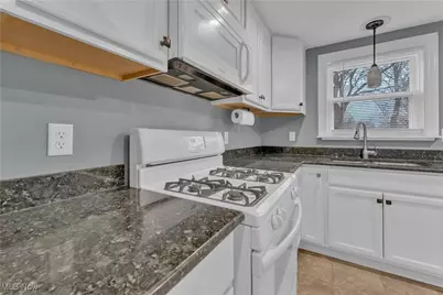 627 Poland Avenue, Struthers, OH 44471 - Photo 6