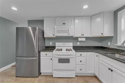 627 Poland Avenue, Struthers, OH 44471 - Photo 4