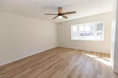 5099 W 220 Street, Fairview Park, OH 44126 - Photo 16