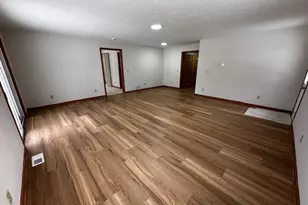 6606 Crossview Rd, Green Hills, OH 44131 - Photo 8