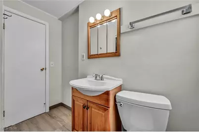 8564 Cedar Road, Chesterland, OH 44026 - Photo 24