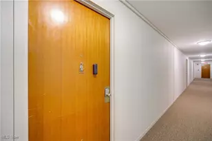 12520 Edgewater Dr, Oakwood, OH 44107 - Photo 4