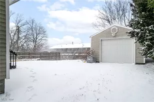 369 Franklin Ave, Barberton, OH 44203 - Photo 4