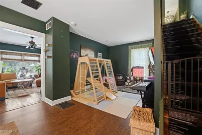 234 N Hambden Street, Chardon, OH 44024 - Photo 6