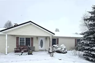 412 Lattimer Rd W, Shiloh, OH 44878 - Photo 2