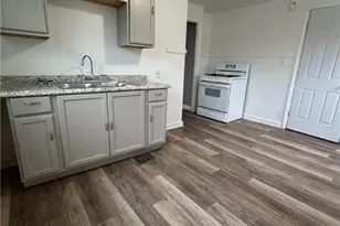 12912 Dove Ave, Loveland, OH 44105 - Photo 4