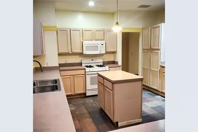 10803 Detroit Avenue #3B, Loveland, OH 44102 - Photo 4