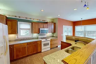 891 Stonewater Dr, Kent, OH 44240 - Photo 12