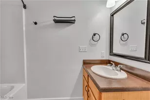 24 Hunters Woods Blvd, Canfield, OH 44406 - Photo 18