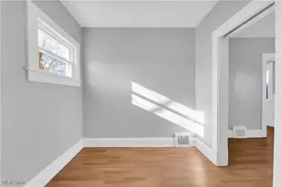 3992 E 26th St, Newburgh Heights, OH 44105 - Photo 4