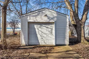 3992 E 26th St, Newburgh Heights, OH 44105 - Photo 18