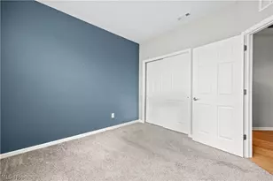 292 Kensington Wy, Elyria, OH 44035 - Photo 6