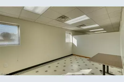 918 Woodlawn Avenue, Cambridge, OH 43725 - Photo 12