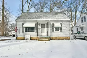1722 Bradford St NW, Warren, OH 44485 - Photo 2