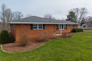 330 Wynncrest Dr, Marietta, OH 45750 - Photo 1