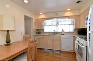 15991 Henley Rd, Loveland, OH 44112 - Photo 16