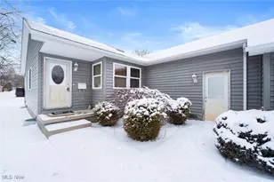 3921/3923 Huntmere Ave, Youngstown, OH 44515 - Photo 4