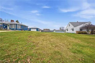 536 Creed St, Struthers, OH 44471 - Photo 8