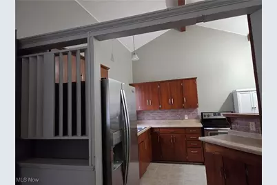 1373 Military Road, Zanesville, OH 43701 - Photo 8