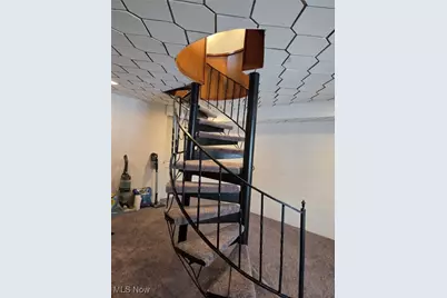 1373 Military Road, Zanesville, OH 43701 - Photo 12