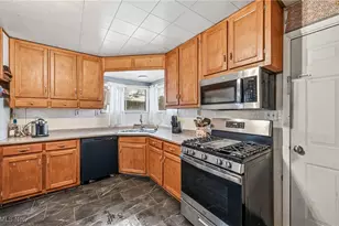 218 N Beverly Ave, Austintown, OH 44515 - Photo 8