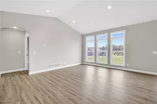 482 Mdw Trl SW, Hartville, OH 44632 - Photo 14