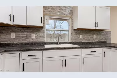 1329 Stone Street, Zanesville, OH 43701 - Photo 12