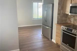 4138 E 154th St, Loveland, OH 44128 - Photo 2