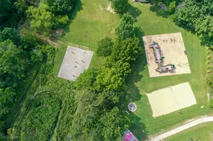 830 S Parkview Dr, Aurora, OH 44202 - Photo 44