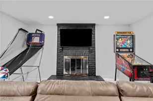 830 S Parkview Dr, Aurora, OH 44202 - Photo 38