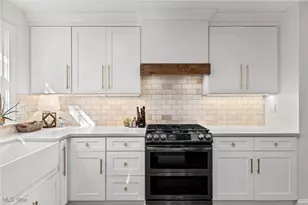 830 S Parkview Dr, Aurora, OH 44202 - Photo 14