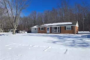 107 Hyder Dr, Madison, OH 44057 - Photo 2