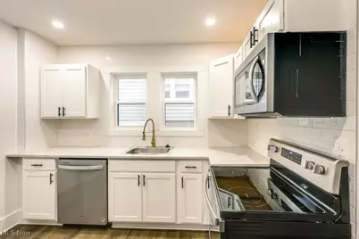 1122 Sawyer Avenue, Akron, OH 44310 - Photo 6