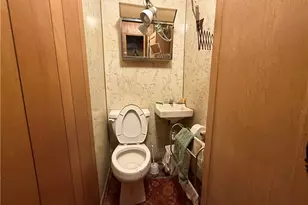 507 W 3rd St, Uhrichsville, OH 44683 - Photo 8