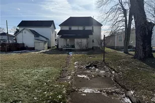 507 W 3rd St, Uhrichsville, OH 44683 - Photo 14