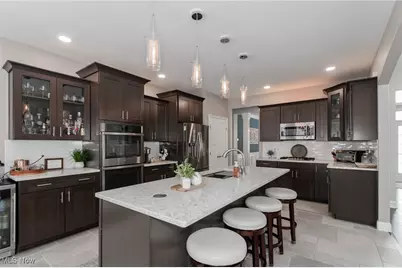 12430 Willshire Lane, Chardon, OH 44024 - Photo 6