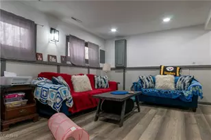 427 Catalina Dr, New Franklin, OH 44319 - Photo 18