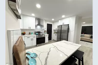 2373 N Taylor Road, Cleveland Heights, OH 44112 - Photo 8