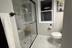 2373 N Taylor Rd, Cleveland Heights, OH 44112 - Photo 12